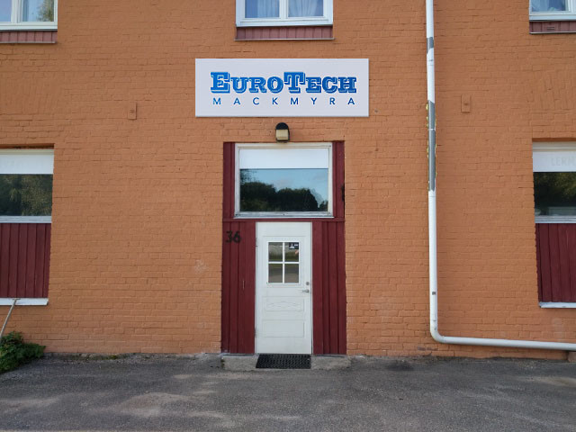 Porten till Eurotech Mackmyras verkstad.